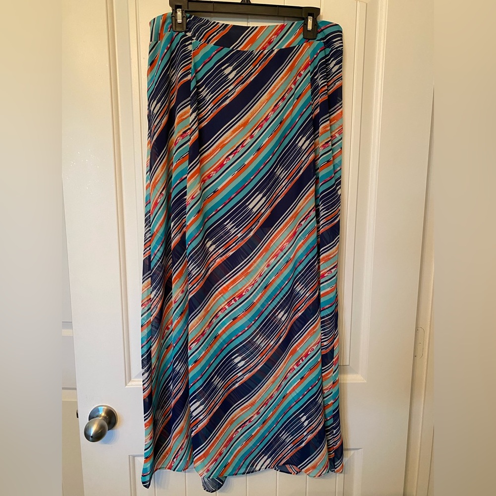 Maurices floor length elastic waistband sheer skirt w/miniskirt lining. EUC.
